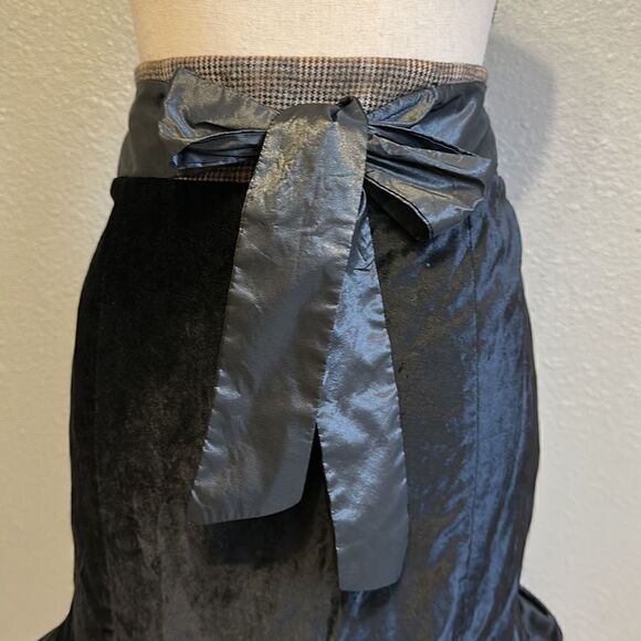 Roberta Scarpa made in Italy women’s ruffle skirt size 44 US 10 - Picture 2 of 11